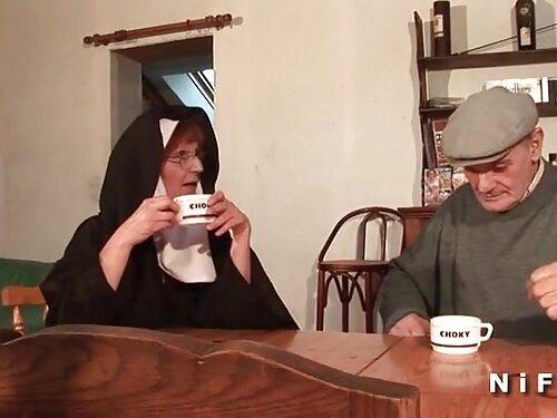 Video porno con mama ...